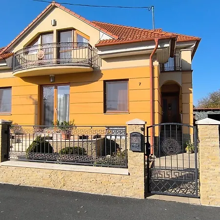 Apartment Nemeth Nyaralo 2 *